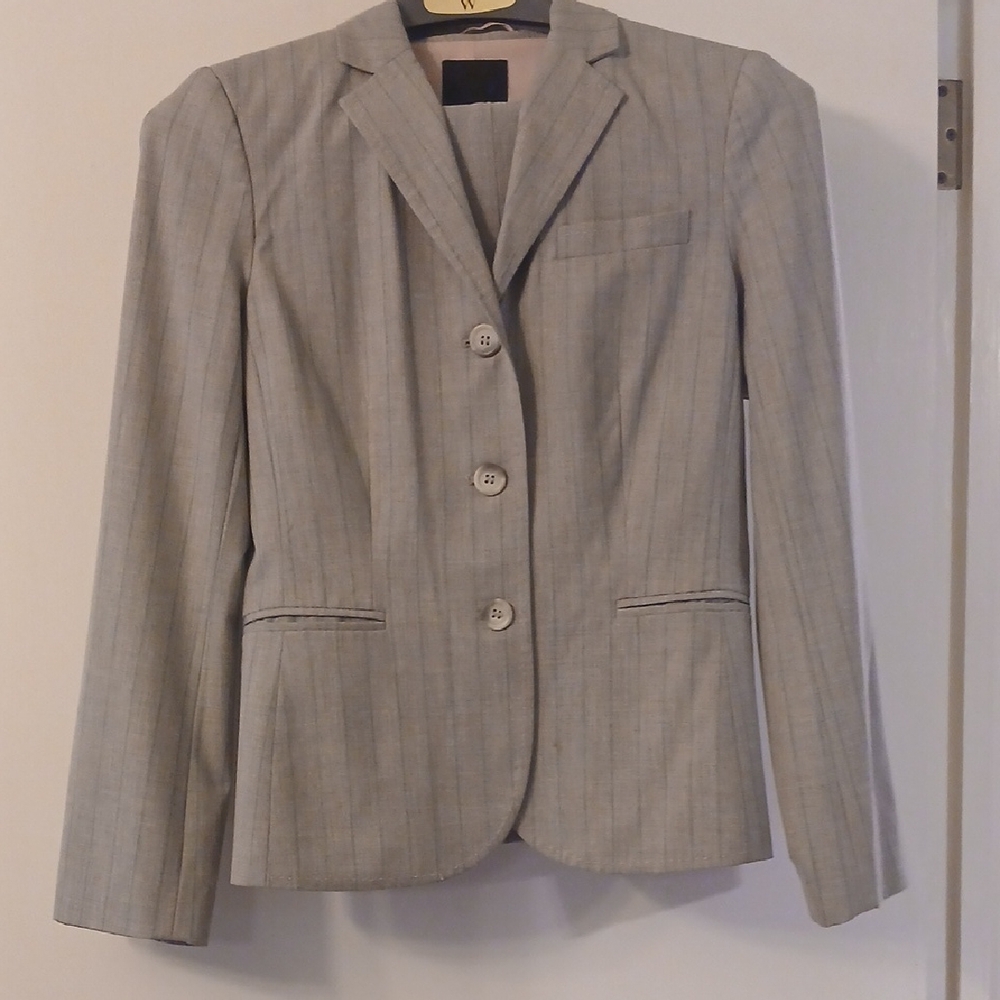 The Limited Light Gray Pinstripe Matching Suit Size 8